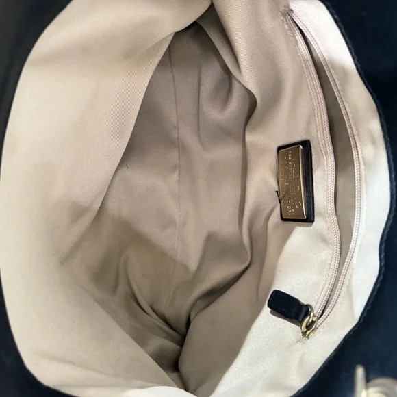 Mario Valentino Black Leather Shoulder Bag with Gold Chain - Picture 12 of 15